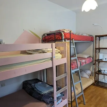 Hostel Brant Academy